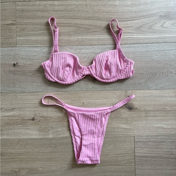 Monday Swimwear Pink Set - Picture 2 of 4